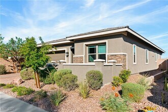 359 Con Brio Ln in Henderson, NV - Foto de edificio - Building Photo