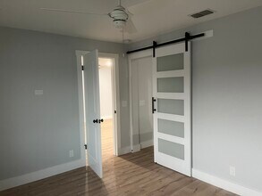 662 Yardarm Dr in Apollo Beach, FL - Building Photo - Building Photo