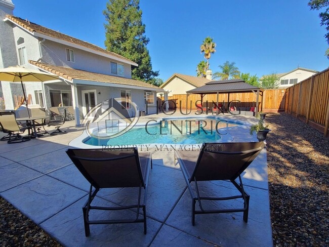 308 Prewett Dr in Folsom, CA - Building Photo - Building Photo