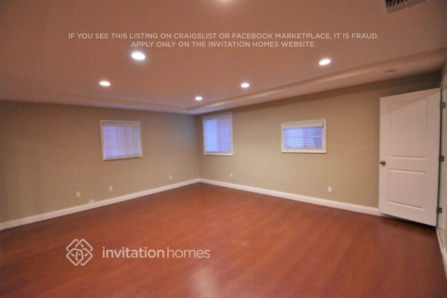 7800 Radford Ave in Los Angeles, CA - Building Photo - Building Photo