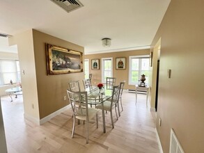 14 Angela Ln in Watertown, MA - Foto de edificio - Building Photo