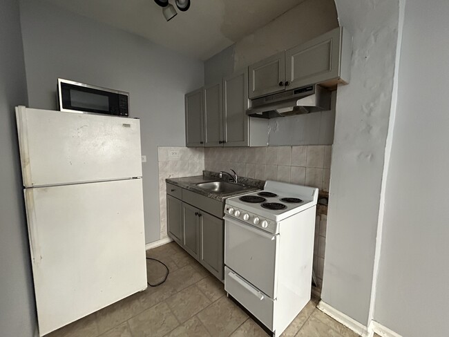 property at 6956 N Ashland Ave