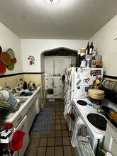 1700 E Chateau Pl in Whitefish Bay, WI - Foto de edificio - Building Photo