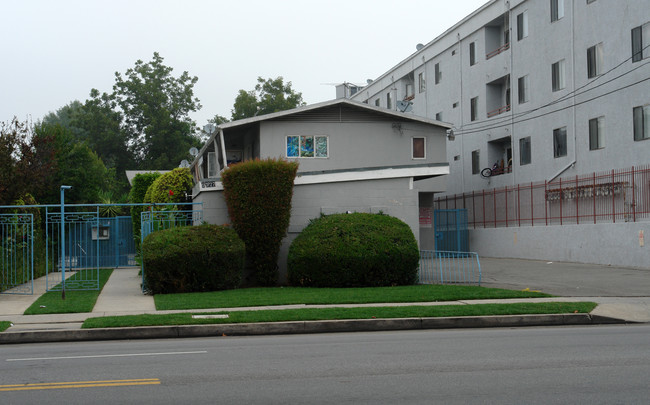 Alana Apartments in Van Nuys, CA - Building Photo - Building Photo