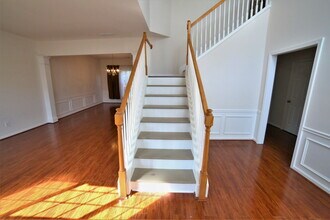 8305 Grenadier Trl in Suwanee, GA - Building Photo - Building Photo