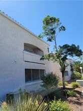 2725 S Nellis Blvd in Las Vegas, NV - Building Photo - Building Photo