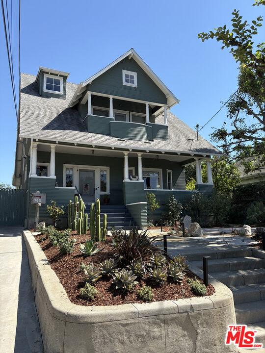 748 E Kensington Rd in Los Angeles, CA - Building Photo - Building Photo