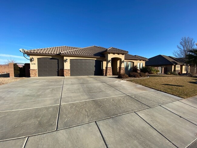 property at 1236 W 2190 S Cir