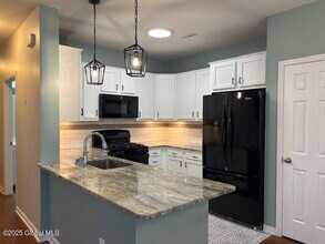 23 Stacey Ct in Cohoes, NY - Building Photo - Building Photo