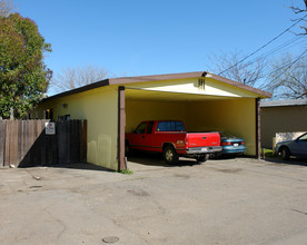 2549 Corby Ave in Santa Rosa, CA - Building Photo - Building Photo