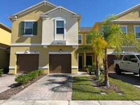 9360 Tecumseh Dr in Alafaya, FL - Building Photo