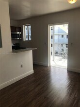 540 NW 7th St-Unit -15 in Miami, FL - Building Photo - Building Photo