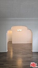 2621 Wellington Rd in Los Angeles, CA - Building Photo - Building Photo