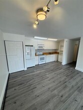 4420 NW 79th Ave in Doral, FL - Building Photo - Building Photo