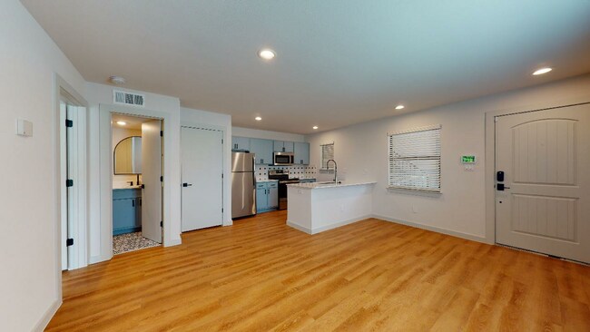 Inez at Bishop Ridge in Dallas, TX - Building Photo - Building Photo