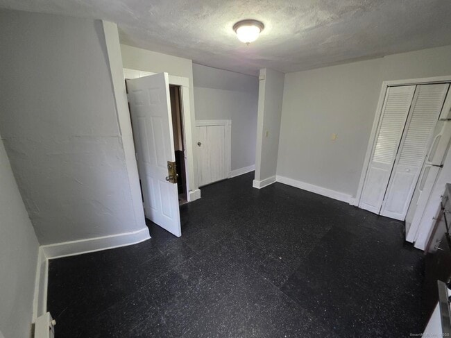 186 Farren Ave in New Haven, CT - Building Photo - Building Photo