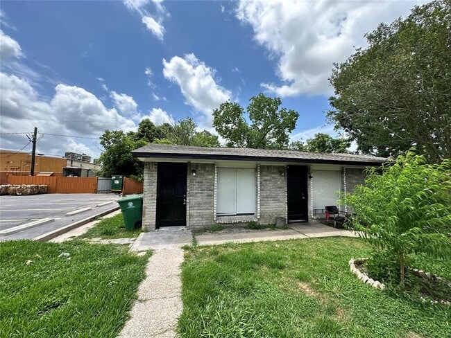 property at 7610 Red Robin Ln