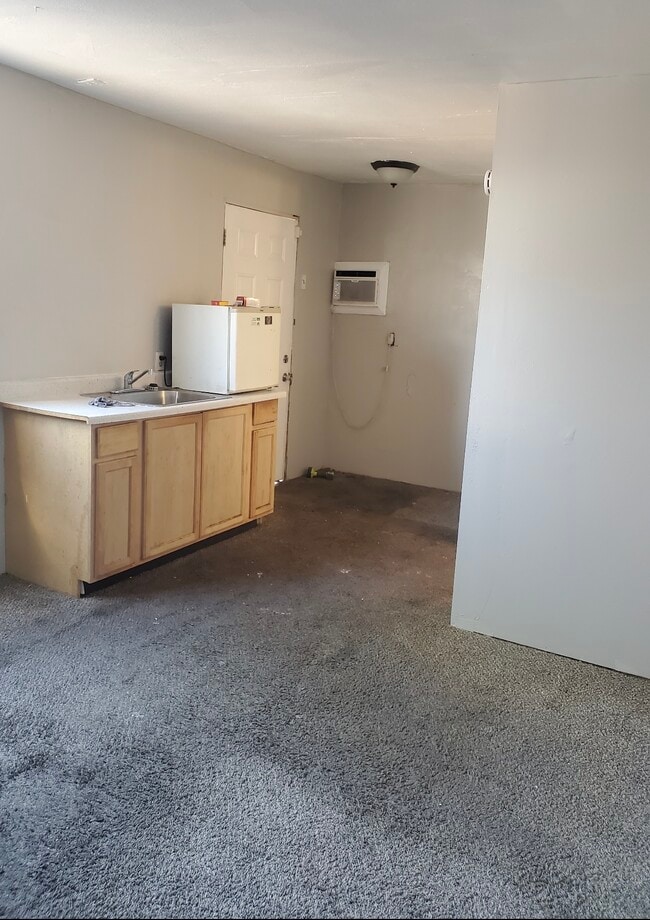 5055 Arvada Way, Unit unit B in Las Vegas, NV - Building Photo - Building Photo