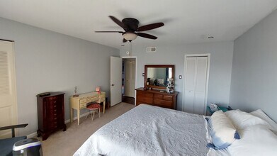 134 Roberts Ln, Unit 401 in Alexandria, VA - Building Photo - Building Photo