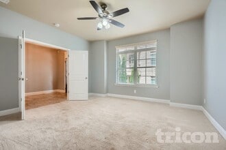 616 Luckett Ct in Smyrna, GA - Foto de edificio - Building Photo