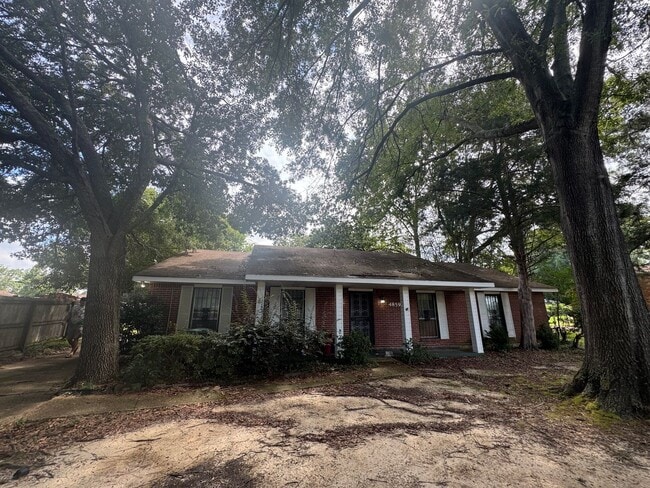 4859 Alamont Dr