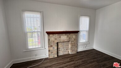 1709 W 70th St in Los Angeles, CA - Building Photo - Building Photo