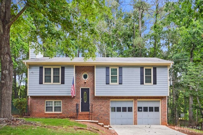 property at 1508 Hillside Dr SE