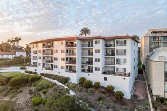 25822-26076 Vista Dr E in Capistrano Beach, CA - Building Photo - Building Photo