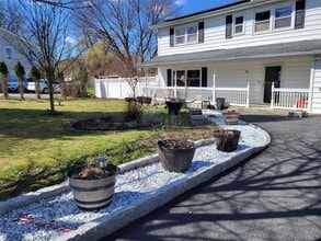 20 Scott Dr in Middletown, NY - Building Photo - Building Photo