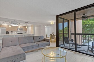 955 Dotterel Rd in Delray Beach, FL - Building Photo - Building Photo
