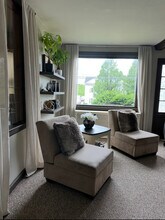 161 N Main St, Unit 1st Floor in Southington, CT - Building Photo - Building Photo