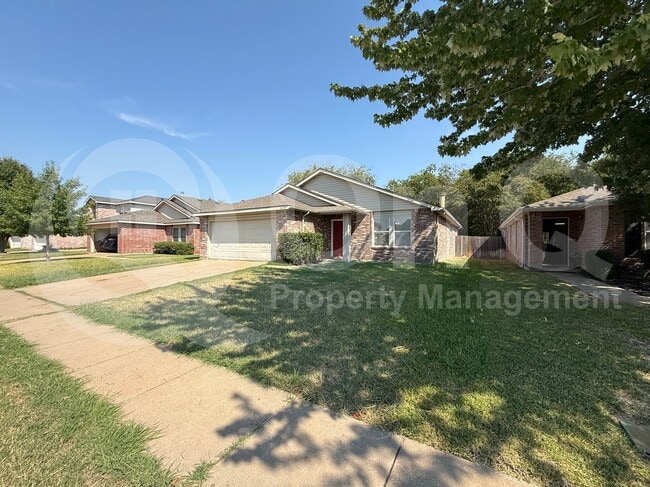 property at 4240 Hunters Creek Dr