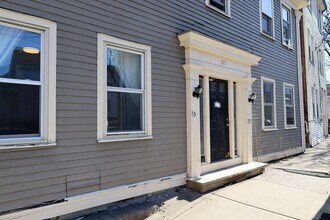 157 Perkins St in Somerville, MA - Building Photo - Building Photo