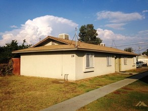 29 S Owens St in Bakersfield, CA - Building Photo - Building Photo