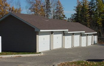 Cass Lake Square Townhouses in Cass Lake, MN - Building Photo - Building Photo