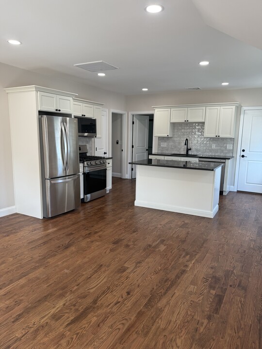 117 Rome Ave, Unit 2 in Providence, RI - Building Photo