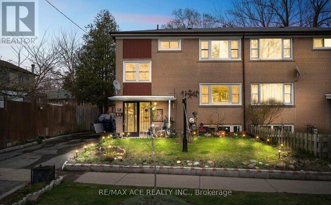 property at 25 Overture Rd