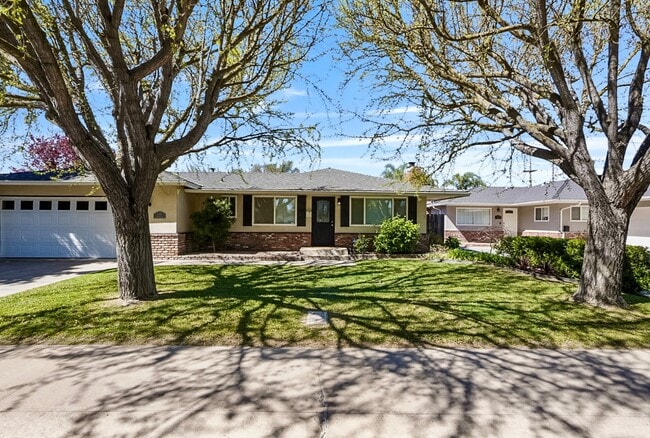 property at 1723 Silkwood Dr