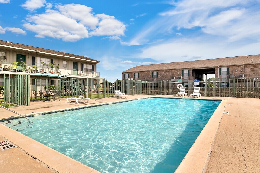 Deer Park Gardens in Deer Park, TX - Foto de edificio