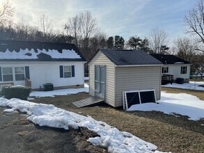 150 Evergreen Ave in Buena Vista, VA - Building Photo - Building Photo