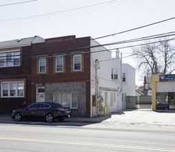 313 Atlantic Ave in Oceanside, NY - Foto de edificio - Building Photo