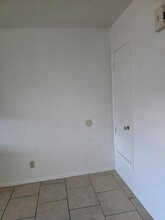 147 General Arnold St NE, Unit 4 in Albuquerque, NM - Foto de edificio - Building Photo