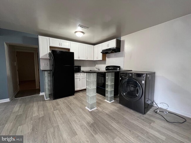 515 W Girard Ave in Philadelphia, PA - Building Photo - Building Photo