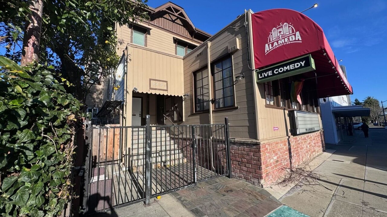 2429 Central Ave in Alameda, CA - Building Photo