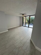 10135 W Sunrise Blvd in Plantation, FL - Building Photo - Building Photo