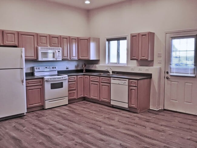 17022 Island View Dr in Juneau, AK - Building Photo - Building Photo