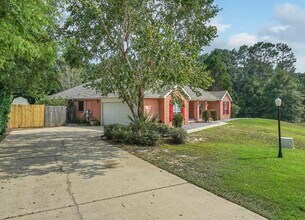 5897 Saratoga Dr in Crestview, FL - Building Photo - Building Photo