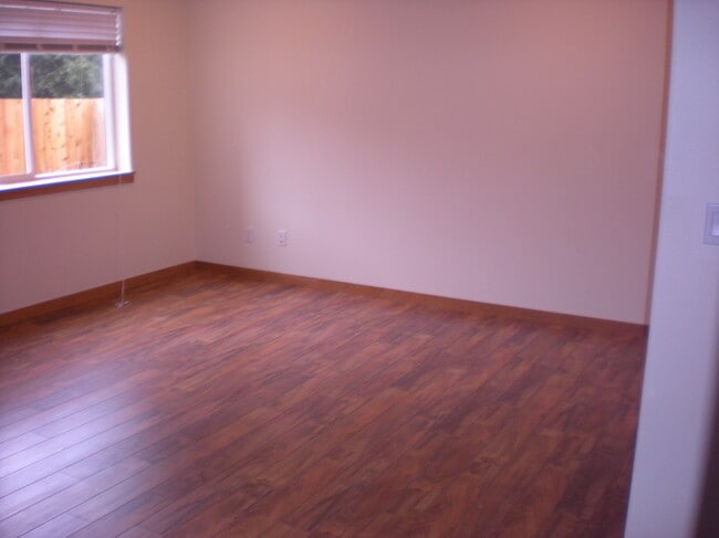 3023 204th St SW, Unit E in Lynnwood, WA - Foto de edificio - Building Photo