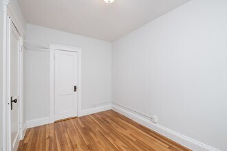 258 Chestnut Hill Ave, Unit 4 in Boston, MA - Foto de edificio - Building Photo