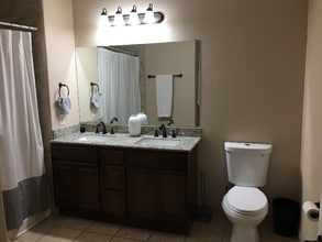 6325 Reynolds Dr, Unit 103 in Las Cruces, NM - Building Photo - Building Photo